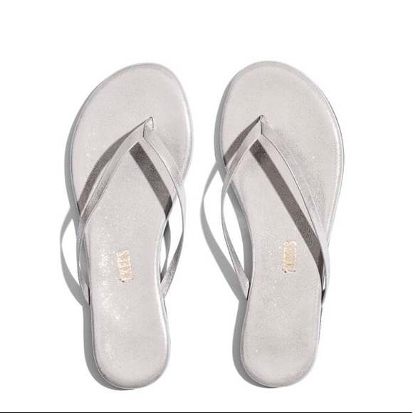 TKEES Shoes - New NwT Tkees Silver Sparkle Sandals Shoes